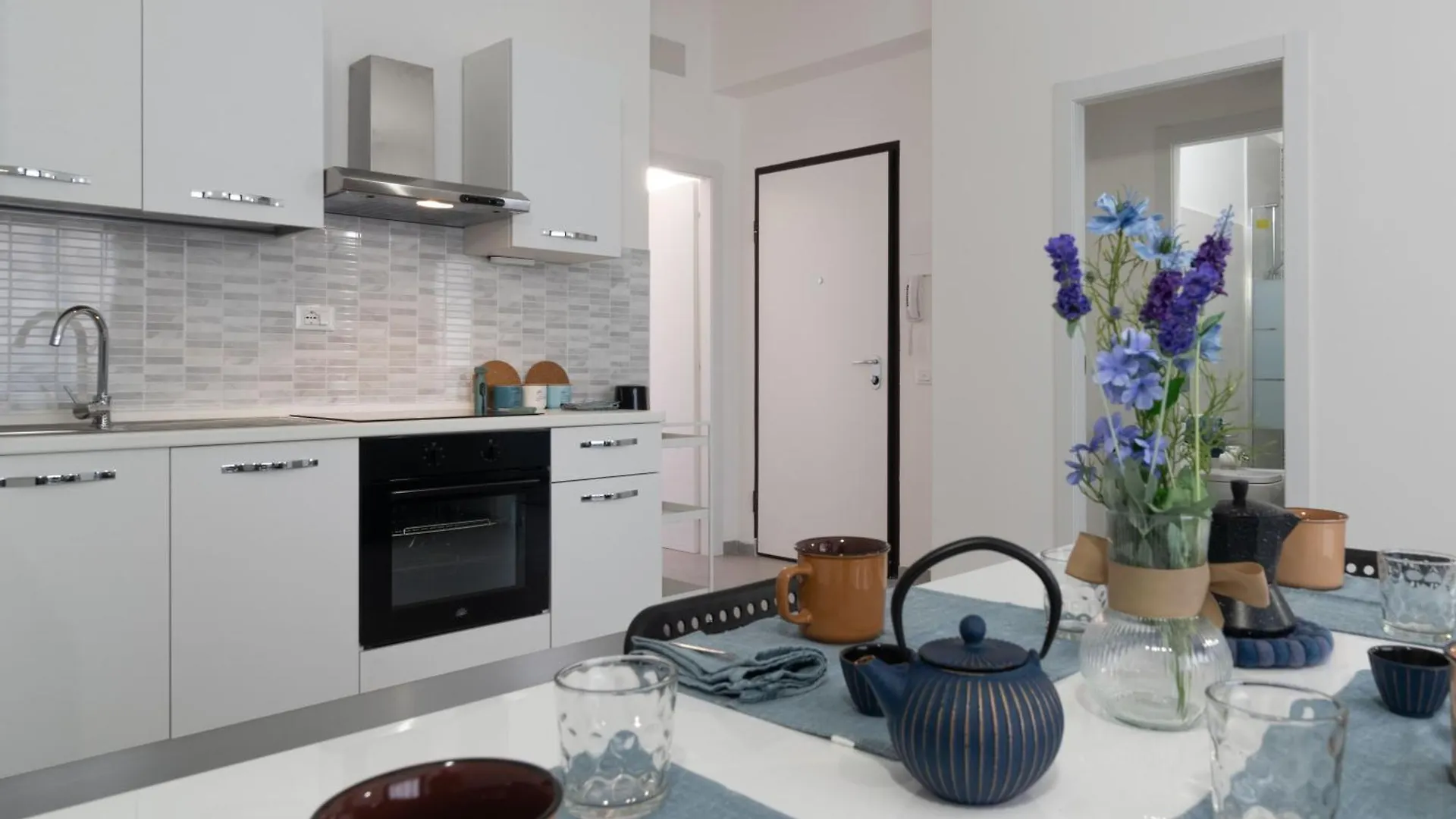 Central Apartment In Mantova Near The Station! Italien