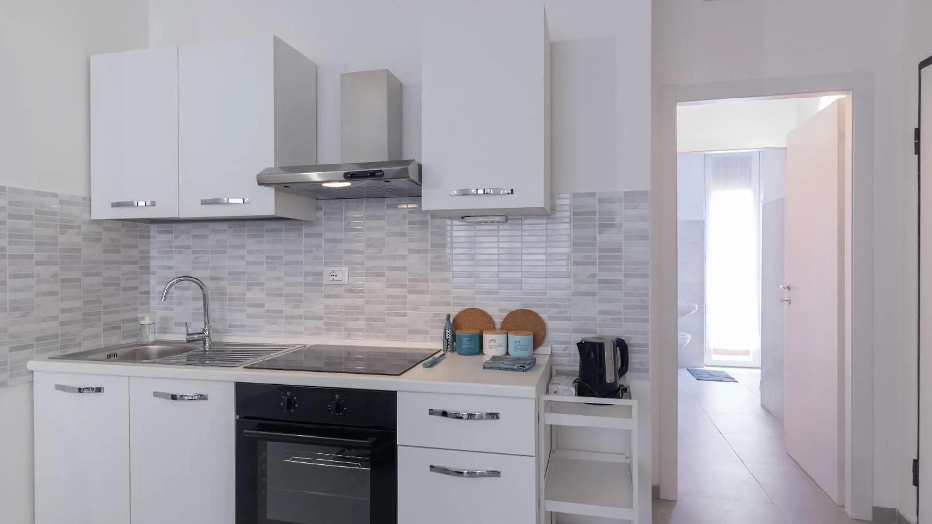 Central Apartment In Mantova Near The Station! 0*,  Italien